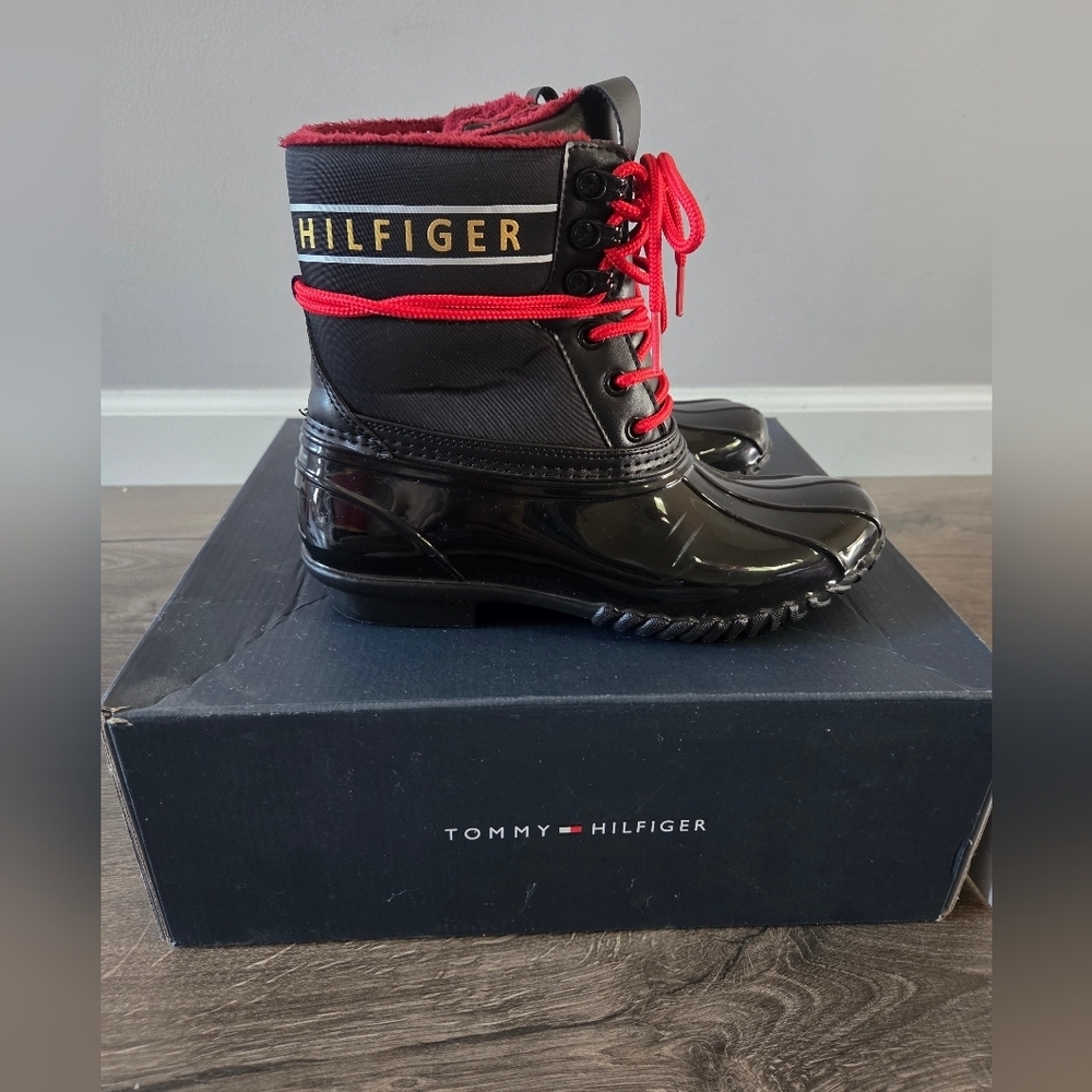 Tommy Hilfiger Black and Red Duck Boots Size 6